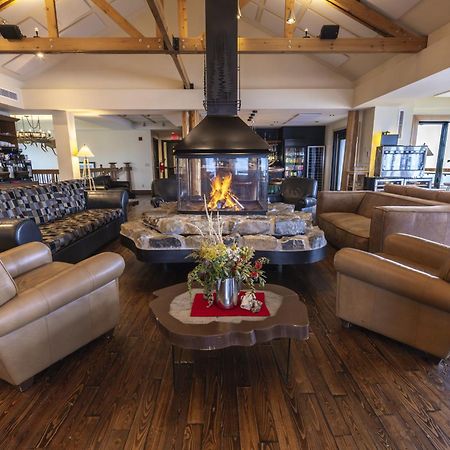 Auberge de Montagne des Chic-Chocs Mountain Lodge - Sepaq Sainte Anne-des-Chênes Extérieur photo
