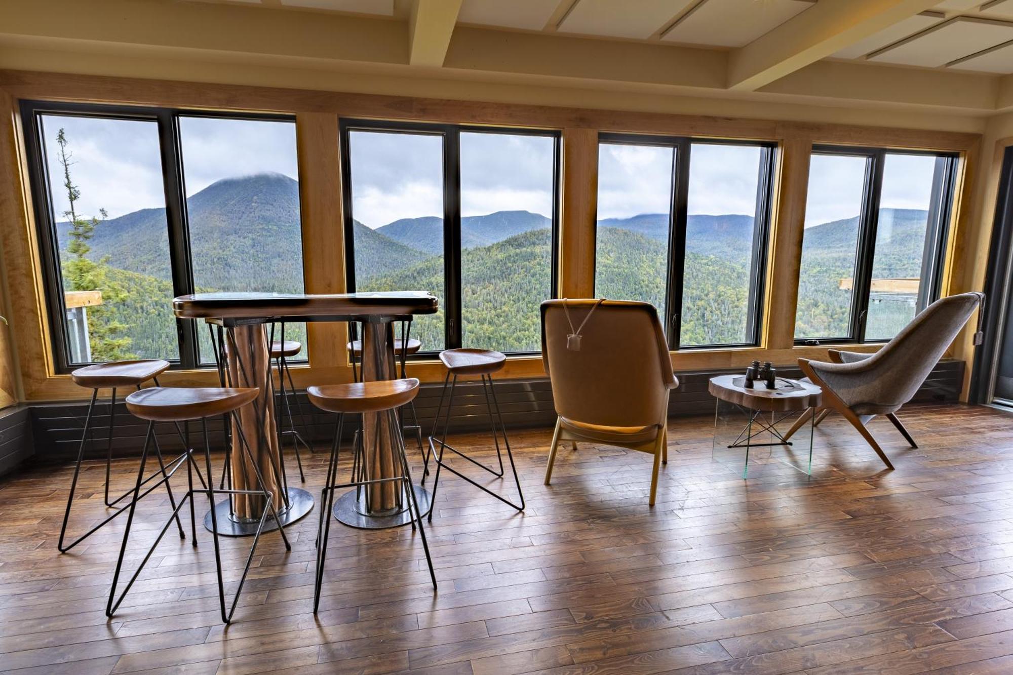 Auberge de Montagne des Chic-Chocs Mountain Lodge - Sepaq Sainte Anne-des-Chênes Extérieur photo