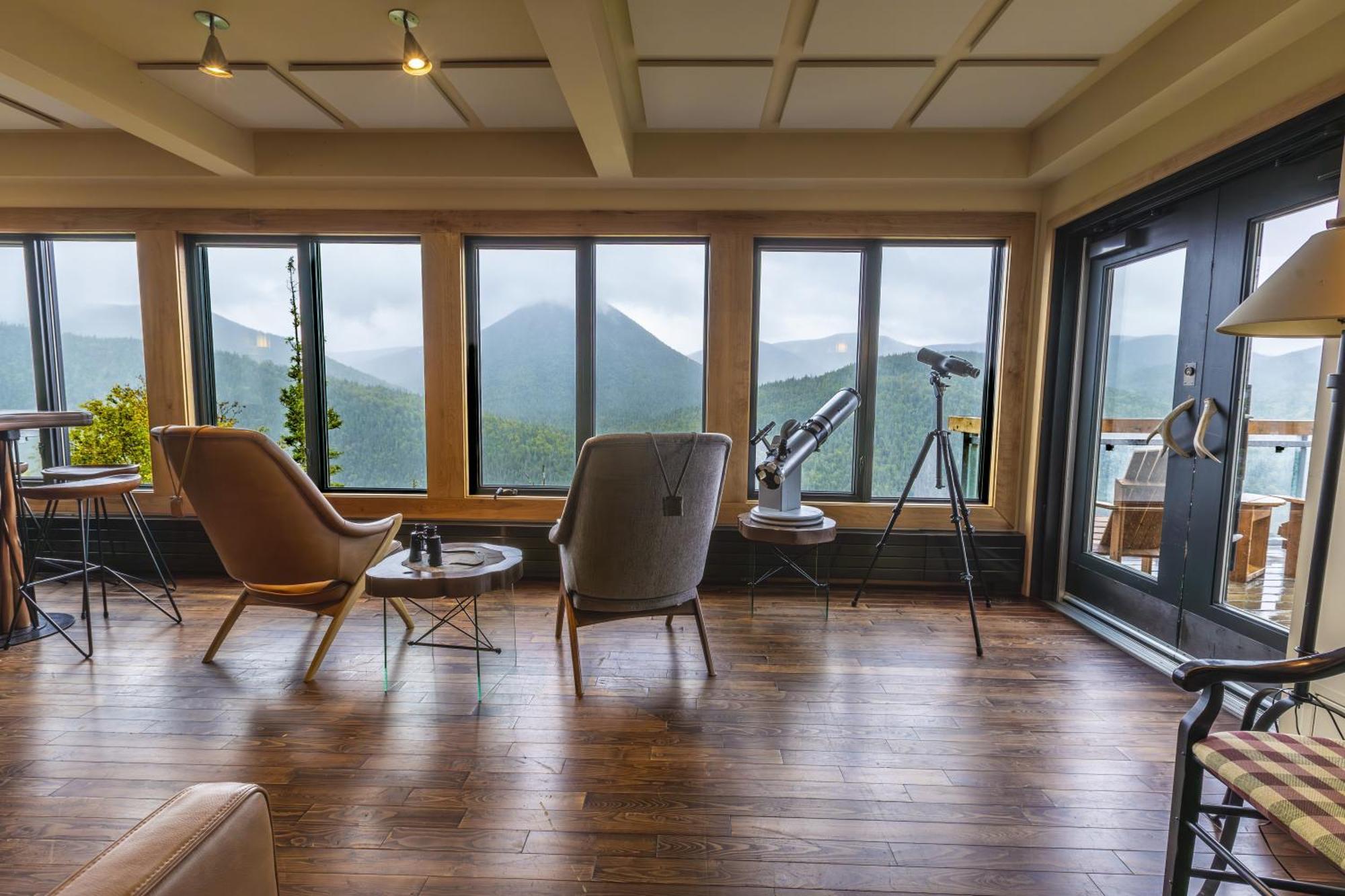 Auberge de Montagne des Chic-Chocs Mountain Lodge - Sepaq Sainte Anne-des-Chênes Extérieur photo